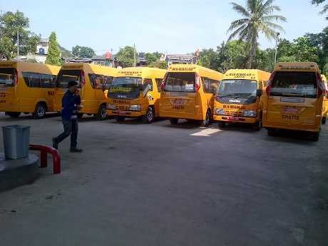 Belum Digaji, Sopir Bus Sekolah Mogok Operasi