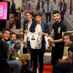 Dua Personel One Direction Kepergok Isap Ganja, Ini Kata Simon Cowell