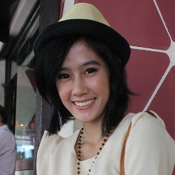 Punya Dua Pacar Posesif, Ardina Rasti Tak Ada Target Nikah