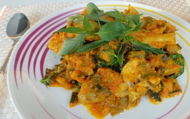 Sedapnya Ayam Masak di Buluh dan Woku Balanga!