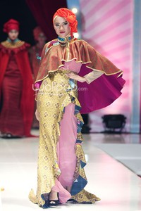Dian Pelangi Trunk Show 2014 Sisterhood & Hijabella Day at Senayan City. Jakarta. [Foto: Mohammad Abduh/Wolipop]