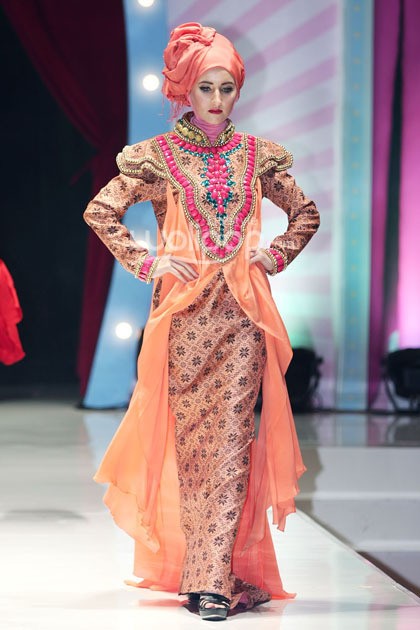 Dian Pelangi Trunk Show 2014 Sisterhood & Hijabella Day at Senayan City. Jakarta. [Foto: Mohammad Abduh/Wolipop]