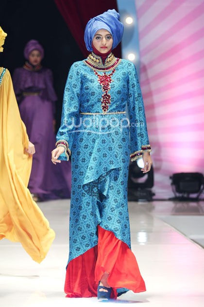 Dian Pelangi Trunk Show 2014 Sisterhood & Hijabella Day at Senayan City. Jakarta. [Foto: Mohammad Abduh/Wolipop]