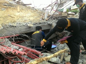 Polisi Periksa 12 Saksi Terkait Ruko Ambruk Tewaskan 7 Orang di Samarinda