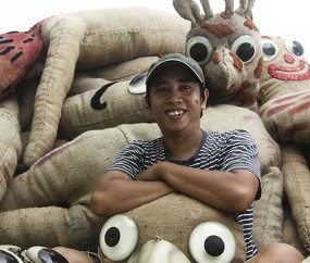Instalasi 150 Boneka Goni Tutupi Halaman Taman Budaya Yogyakarta