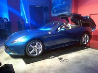 Ini Beda Ferrari California Jadul dan California T