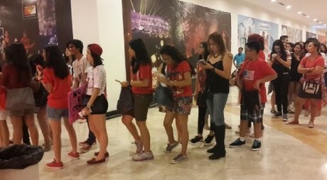 Ribuan Penonton Mulai Padati Konser Taylor Swift