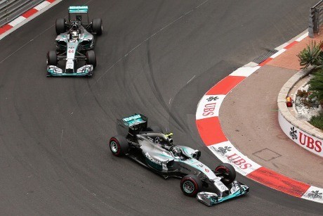 Mercedes Tak Permasalahkan Rivalitas Hamilton dan Rosberg