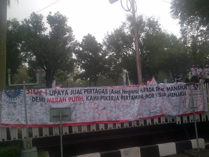 Pegawai Chevron dan PetroChina Ikut Demo Bareng Pertamina