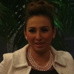 Deswita Maharani Hamil Setelah Berdoa Saat Umroh