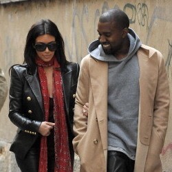 Lukisan Setengah Telanjang, Kado Pernikahan Kanye West untuk Kim Kardashian