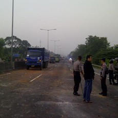 Massa Diduga Bonek Blokir Tol, Jasa Marga: Fasilitas Tol Tidak Ada yang Rusak