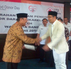 104 Pejuang Kemanusiaan Raih Penghargaan Pendonor Darah 75 Kali