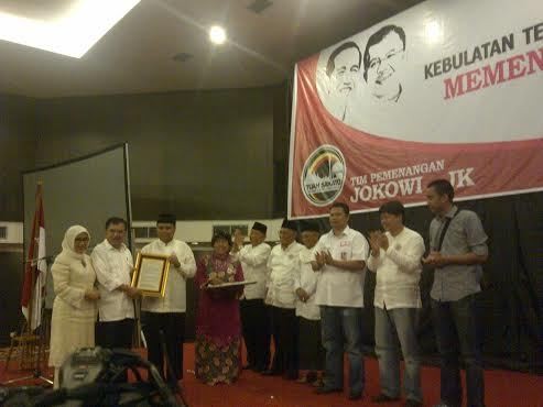 Relawan Tuah Sakato Padang Bacakan Tekad Dukung Jokowi-JK