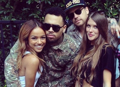 Rayakan Kebebasan, Chris Brown Gelar Pesta