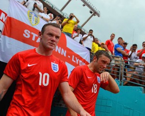Dikritik Scholes, Rooney Menyerang Balik