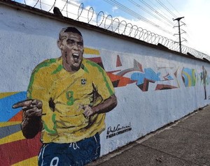 Para Diplomat Bercelana Pendek di Negeri Samba