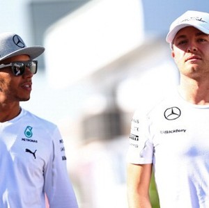 Rosberg Raih Pole, Mercedes Start 1-2
