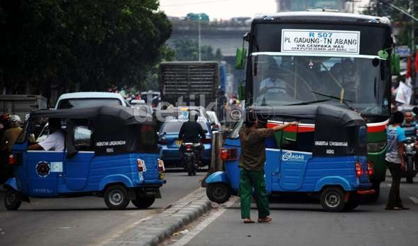 Infrastruktur SPBG di Jakarta Minim, Bajaj BBG Beralih ke BBM