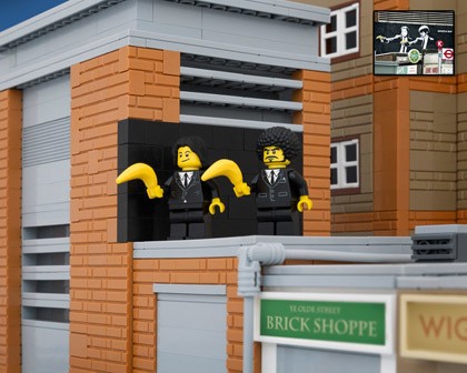 Grafitti Banksy Dijadikan Lego Grafitti Banksy Dijadikan Lego