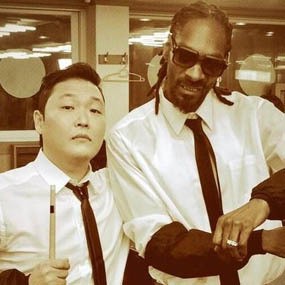 Psy Ajak Snoop Dogg Menggila di Video Klip Baru Hangover