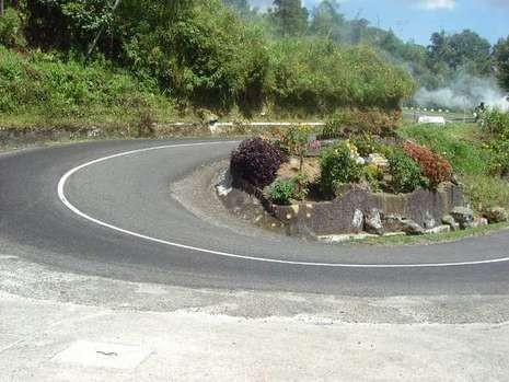 Kelok 44 di Sumbar & 7 Rute Sepeda Paling Maut di Dunia (1)
