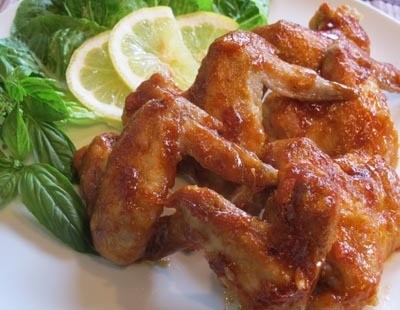 Sayap Ayam Renyah a la Amerika dan Korea Ini Enak Buat Camilan dan Lauk!