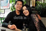 Andi Soraya dan Suami Makin Mesra