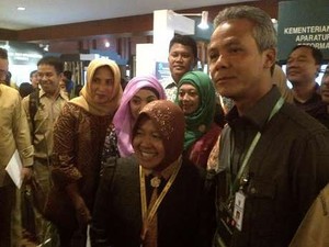 Jakarta Perlu Tiru Cara Risma Pantau Taman Agar Bersih dari Sejoli Mesum