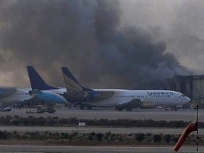 Sekelompok Pria Bersenjata Serang Pos Keamanan di Bandara Pakistan