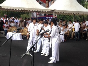 Di Tengah Ribuan Pendukung Prabowo, Rhoma Dendangkan Adu Domba
