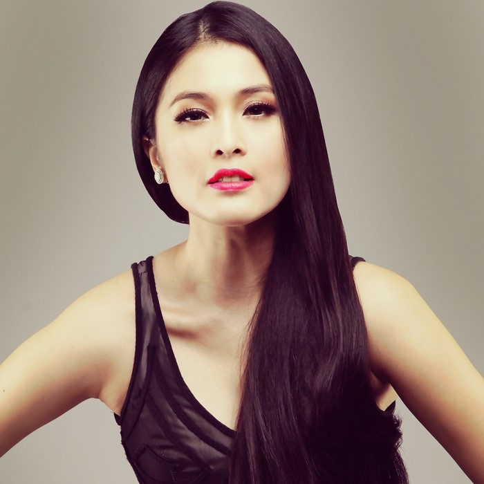 Sandra Dewi Celeb of The Month Juni 2014