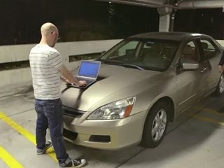 Begini Cara Hacker Mencuri Mobil!