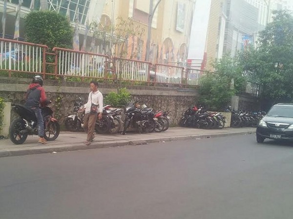 Parkir Liar Sudah Biasa