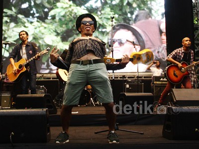 Slank dan Puluhan Musisi Konser Revolusi Mental