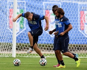 Inggris Tak Cuma Waspadai Pirlo