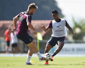 Hodgson: Pemain Muda Punya Potensi, tapi Jangan Dibebani