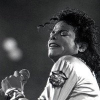 Michael Jackson, Harga Mahal Sebuah Popularitas