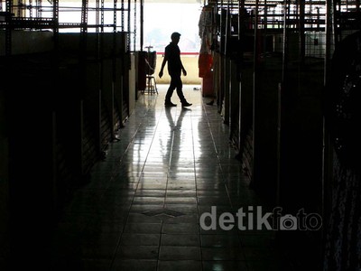 Blok G Sepi Pengunjung, Pedagang Tutup Toko