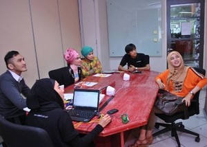 Tips Tampil Percaya Diri di Depan Juri dari Para Finalis Hijab Hunt 2013