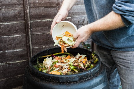 Manfaatkan Sampah Makanan di Rumah dan Restoran dengan Cara Ini