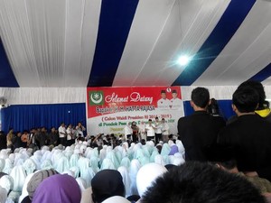 Orasi di Lombok, Hatta Janji Tingkatkan Keberhasilan SBY Hingga 2 Kali Lipat