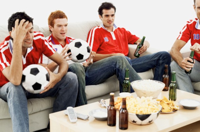 Sebelum Nonton Bola, Jangan Lupa Siapkan Camilan Ini!