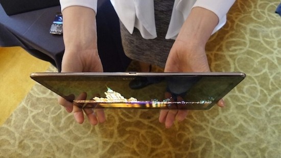 Samsung Galaxy Tab S: Ringan, Tipis, Elegan