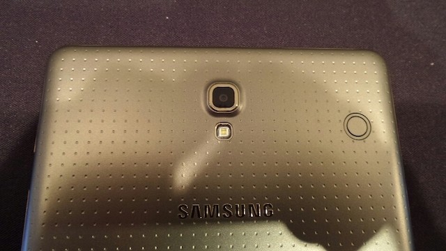 Samsung Galaxy Tab S: Ringan, Tipis, Elegan
