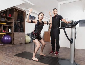 Manfaat Olahraga dengan EMS, Membentuk Otot Sampai Kurangi Selulit