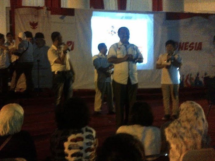 Grup Komedian Empat Sekawan Ramaikan Nobar Debat Capres di Polonia