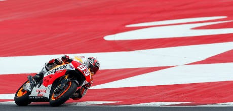 Kalahkan Rossi dan Pedrosa, Marquez Menang Lagi
