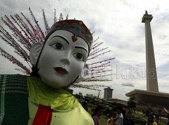 Pelanggan Sewa Sepeda Juga Terkena Razia PKL di Monas