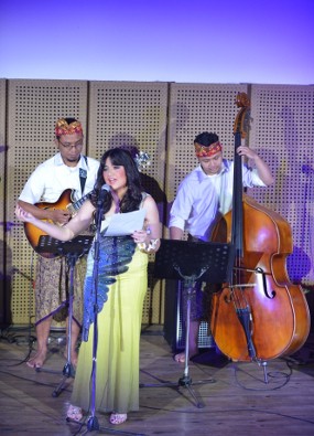 Cornelia Agatha Gelar Musikalisasi Puisi untuk Bali